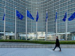 UE renueva las sanciones económicas a Rusia por seis meses más UE renueva las sanciones económicas a Rusia por seis meses más