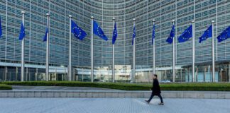 UE renueva las sanciones económicas a Rusia por seis meses más UE renueva las sanciones económicas a Rusia por seis meses más