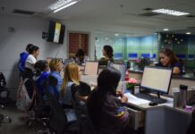 SUMITCA entrega más de 300 stickers de solvencia vehícular SUMITCA entrega más de 300 stickers de solvencia vehícular en Carirubana