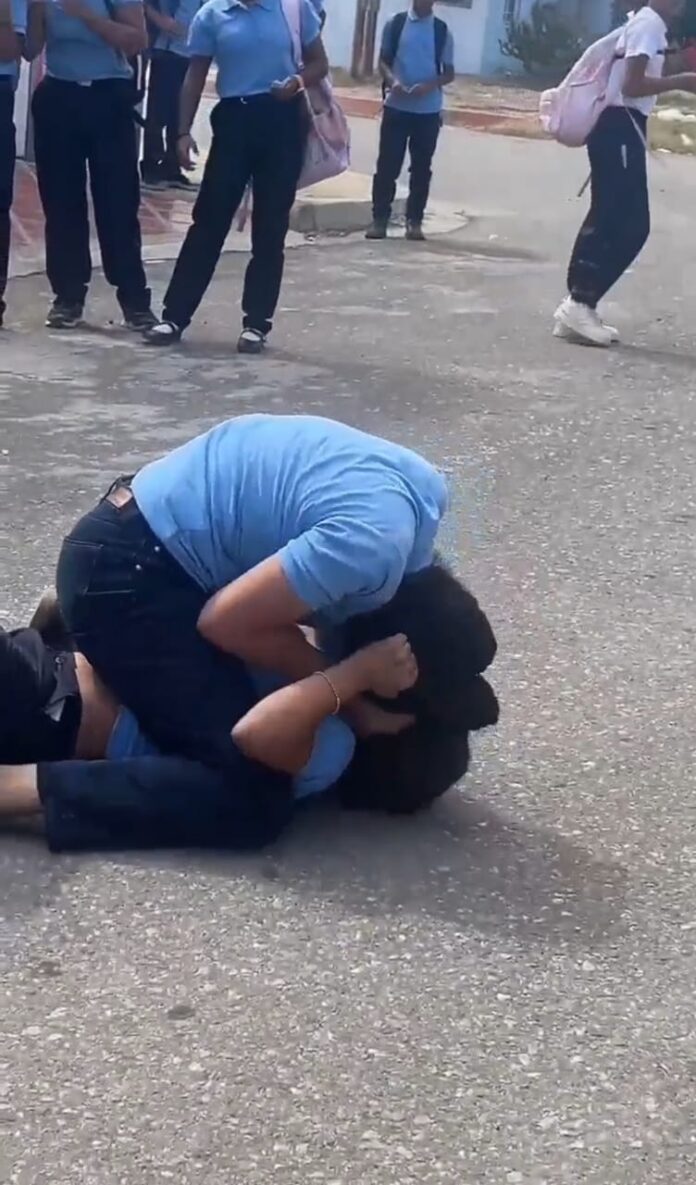 actos violentos estudiantes