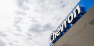 Chevron envía personal por vía aérea para continuar trabajo en Venezuela Chevron envía personal por vía aérea para continuar trabajo en Venezuela