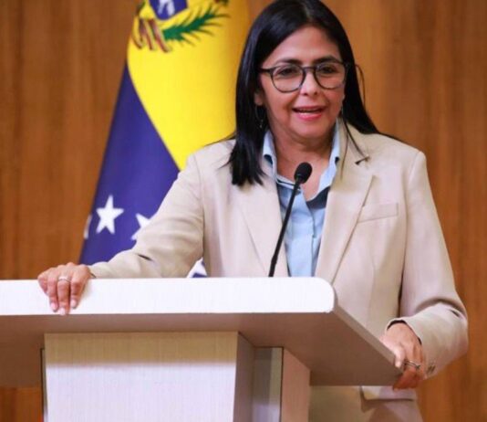 Delcy Rodríguez agradeció operatividad de líneas aéreas Delcy Rodríguez agradeció operatividad de líneas aéreas
