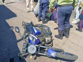 Lesionada funcionaria de Policarirubana en deslizamiento de moto