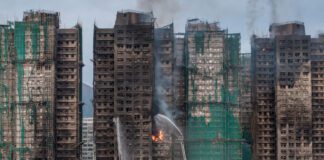 Trece detenidos por el incendio en Hong Kong Trece detenidos por el incendio en Hong Kong