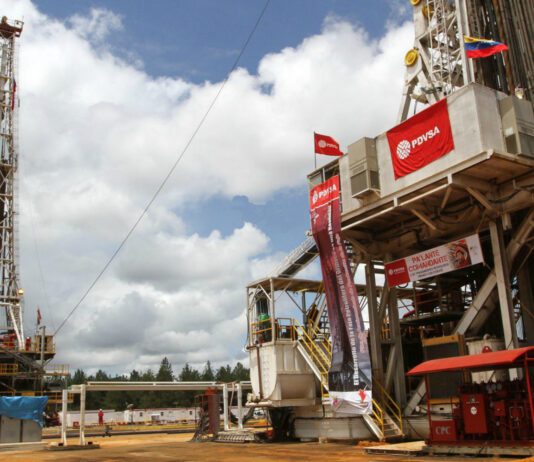 Exportaciones petroleras de Venezuela superan los 900.000 bdp en noviembre Exportaciones petroleras de Venezuela superan los 900.000 bdp en noviembre