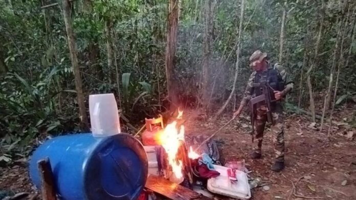 fanb-urra-amazonas-mineria-ilegal Amazonas | FANB destruyó materiales y equipos de minería ilegal ocultos en la selva