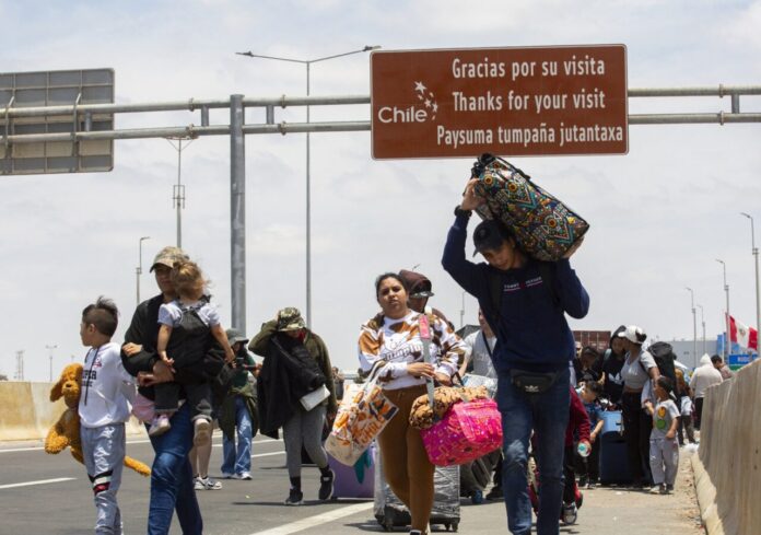 CHILE-PERU-MIGRACIÓN-VENEZOLANOS Continúa salida de venezolanos de Chile tras advertencias