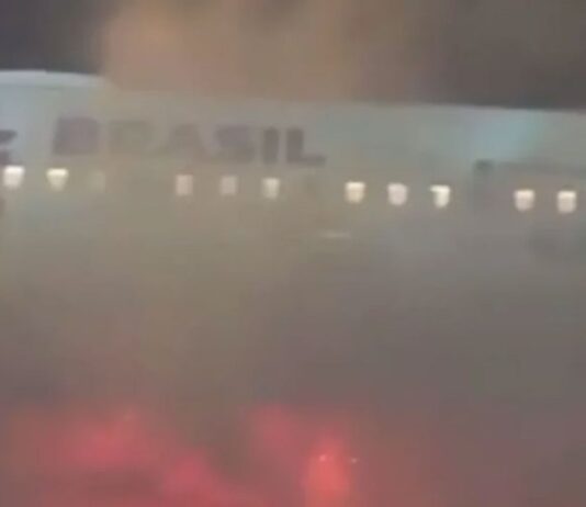 Pánico en Brasil por incendio en avión LATAM con 180 pasajeros Pánico en Brasil por incendio en avión LATAM con 180 pasajeros