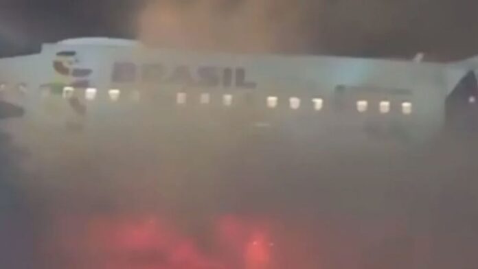 Pánico en Brasil por incendio en avión LATAM con 180 pasajeros