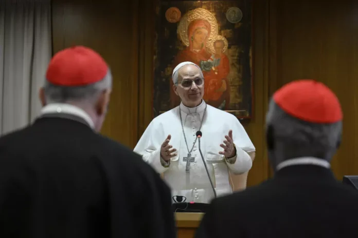 Papa León clama contra la "plaga" de los juegos de apuestas