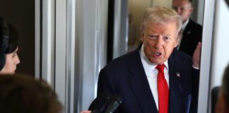 Trump dice que ya comenzaron los ataques en tierra en Venezuela Trump dice que ya comenzaron los ataques en tierra en Venezuela