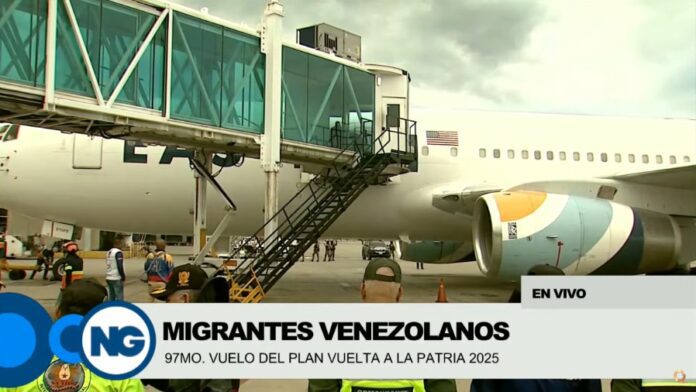 Arriba vuelo 97 del Plan Vuelta a la Patria procedente de EEUU