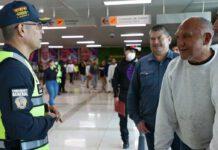 Venezuela aceptó solicitud de EEUU para reanudar los vuelos de repatriación Venezuela aceptó solicitud de EEUU para reanudar los vuelos de repatriación