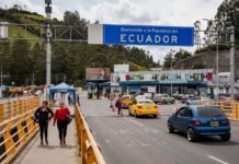 Ecuador impuso a Colombia arancel de 30% por falta de cooperación en la lucha contra el narcotráfico Ecuador impuso a Colombia un arancel de 30% por falta de cooperación en la lucha contra el narcotráfico