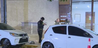 Chile | Asesinan venezolano mientras reparaba su carro en una vía pública Asesinan venezolano mientras reparaba su carro en una vía pública: hombres desconocidos le dispararon