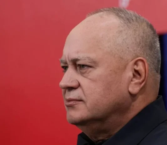 Cabello: «Aquí no ha cambiado nada, aquí sigue la Revolución Bolivariana» Cabello: «Aquí no ha cambiado nada, aquí sigue la revolución bolivariana»