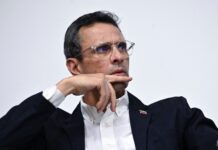 Capriles solicita ajuste del salario mínimo y bono de $150 para pensionados Capriles solicita ajuste del salario mínimo y bono de $150 para pensionados