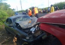 Colisión de vehículos dejó dos lesionados