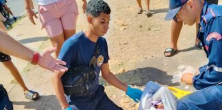Vídeo| Colisión entre moto y carro con lesionados en Nuevo Pueblo