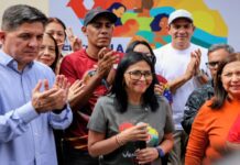 Delcy Rodríguez: ingresaron los primeros 300 millones de dólares producto de la venta del petróleo Delcy Rodríguez: ingresaron los primeros 300 millones de dólares producto de la venta del petróleo