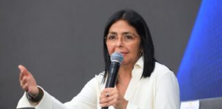 Delcy Rodríguez exige fe de vida del presidente Maduro y la primera dama, Cilia Flores