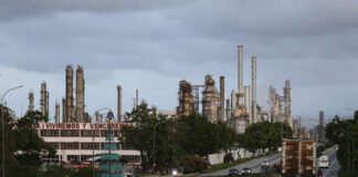 «El dinero será controlado por mí»: Trump sobre ingresos de la venta de petróleo venezolano