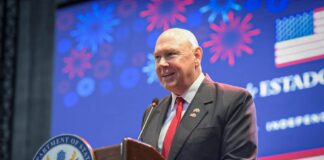 Encargado de la Casa Blanca llega a Caracas