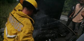 Fotos| Vehículo se incendió en Sanare