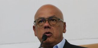 Jorge Rodríguez afirmó que «el petróleo antes solo beneficiaba a unos pocos corruptos que se decían rojos, rojitos»