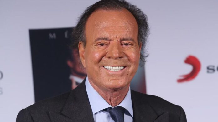 Julio Iglesias acusado de agresión sexual por dos exempleadas