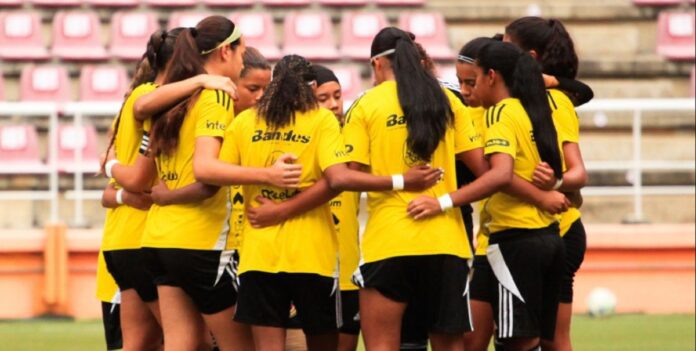 Vinotinto femenina Sub 20 está enfocada en el Suramericano