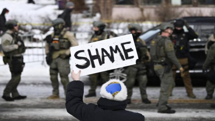 Minesota | Agente migratorio mata a una mujer y desata protestas