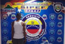 Le cayó a palos a su hermana en Coro