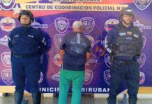 Le mostró sus partes íntimas a una dama en el centro de Punto Fijo