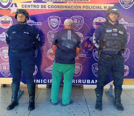 Le mostró sus partes íntimas a una dama en el centro de Punto Fijo