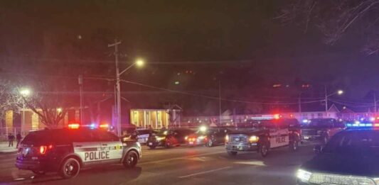 EEUU | Tiroteo afuera de una iglesia dejó dos muertos y seis heridos EEUU | Tiroteo afuera de una Iglesia dejó dos muertos y seis heridos