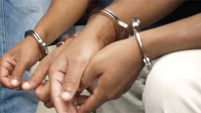 Tres detenidos por abusar de una menor con condición especial