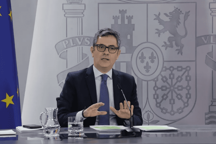 Uso de imágenes y voces manipuladas son un delito contra el honor en España