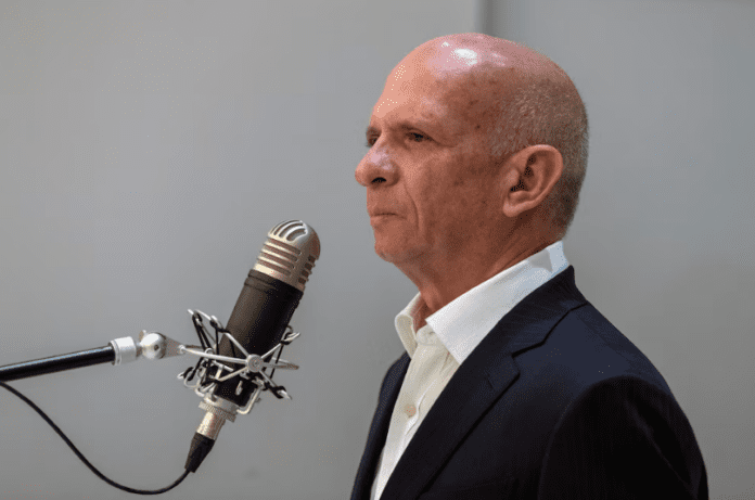 Detuvieron en Catar a colaborador del Pollo Carvajal a petición de juez español