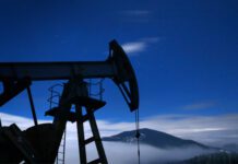 El petróleo podría bajar de 60 dólares este año El petróleo podría bajar de 60 dólares este año
