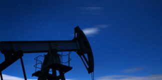 El petróleo podría bajar de 60 dólares este año El petróleo podría bajar de 60 dólares este año