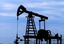 Petróleo arranca el año con precios a la baja: Brent perdió 21% interanual Mercado petrolero arranca el año con precios a la baja: Brent perdió 21% interanual