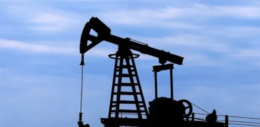 Petróleo arranca el año con precios a la baja: Brent perdió 21% interanual Mercado petrolero arranca el año con precios a la baja: Brent perdió 21% interanual