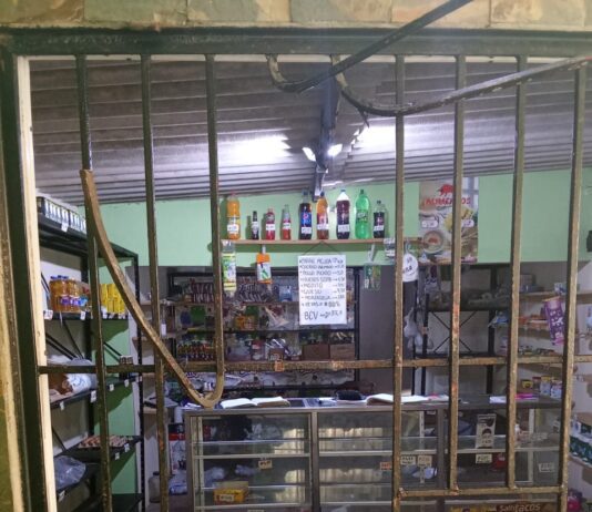 Municipio Falcón| Cargan con dinero, productos y objetos de valor en abasto
