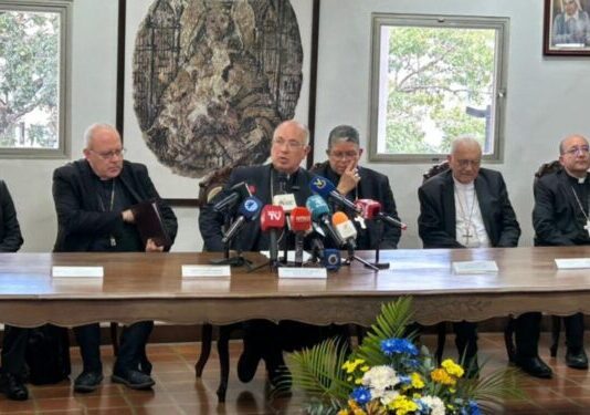 CEV pidió libertad para los presos políticos y discusión amplia de la Ley de Amnistía CEV exige libertad para todos los presos políticos