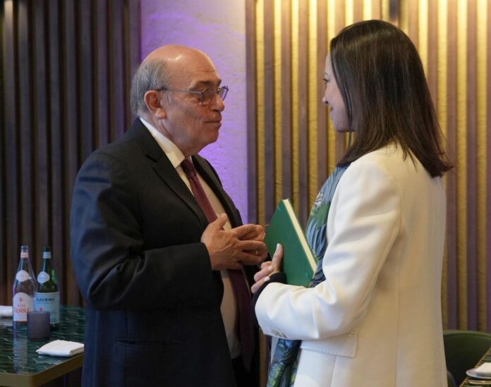 Canciller de Perú reafirma apoyo a María Corina Machado