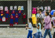 Carnaval 2026: Ministerio de Educación prohíbe exigir aportes económicos y disfraces costosos Carnaval 2026: Ministerio de Educación prohíbe exigir aportes económicos y disfraces costosos