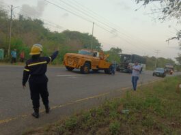 Tocópero| Choque entre colectivo y volteo dejó cuatro lesionados