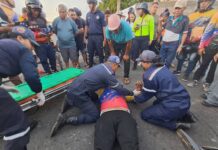 Coro| Colisión entre moto y vehículo dejó dos lesionados