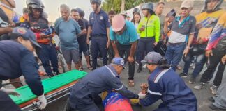 Coro| Colisión entre moto y vehículo dejó dos lesionados